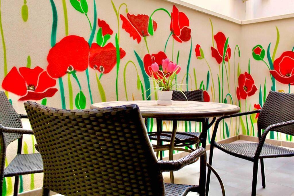 דירות מאלגה Downtown Jinetes Deluxe With Pool & Free Parking מראה חיצוני תמונה